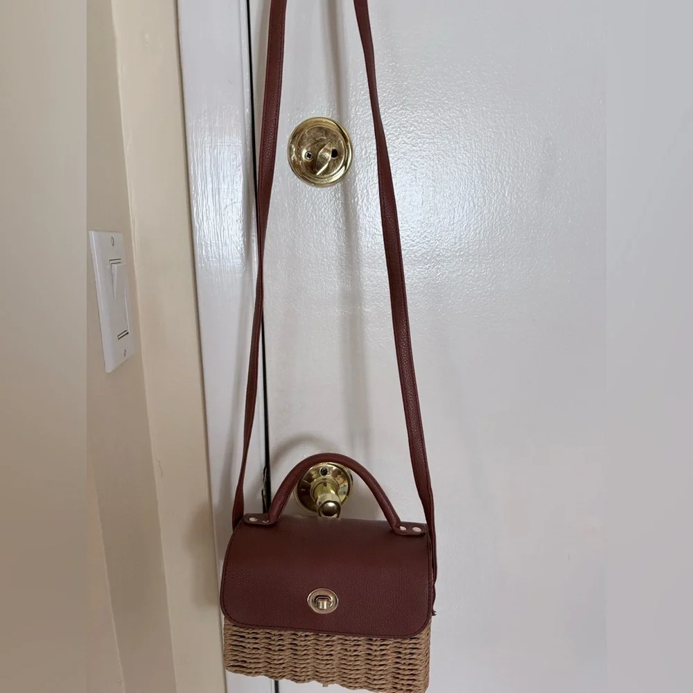 Brown Woven Handbag - Picture 3 of 3